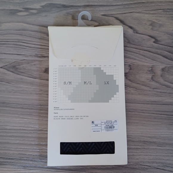 A New Day Herringbone/Chevron Patterned Tights - Picture 4 of 4